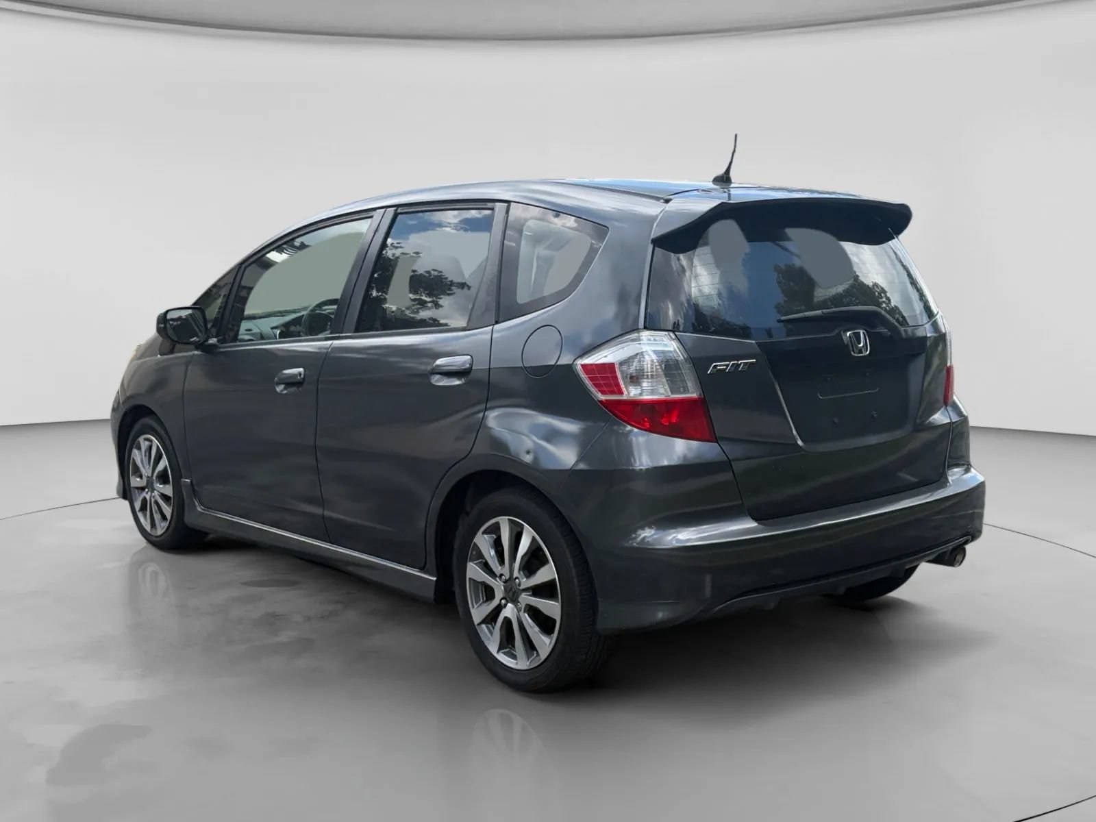 Used 2013 Honda Fit Sport image 3
