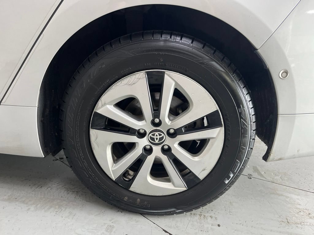 Used 2017 Toyota Prius Two w/ Prius Two Safety Plus Package FWD image 16