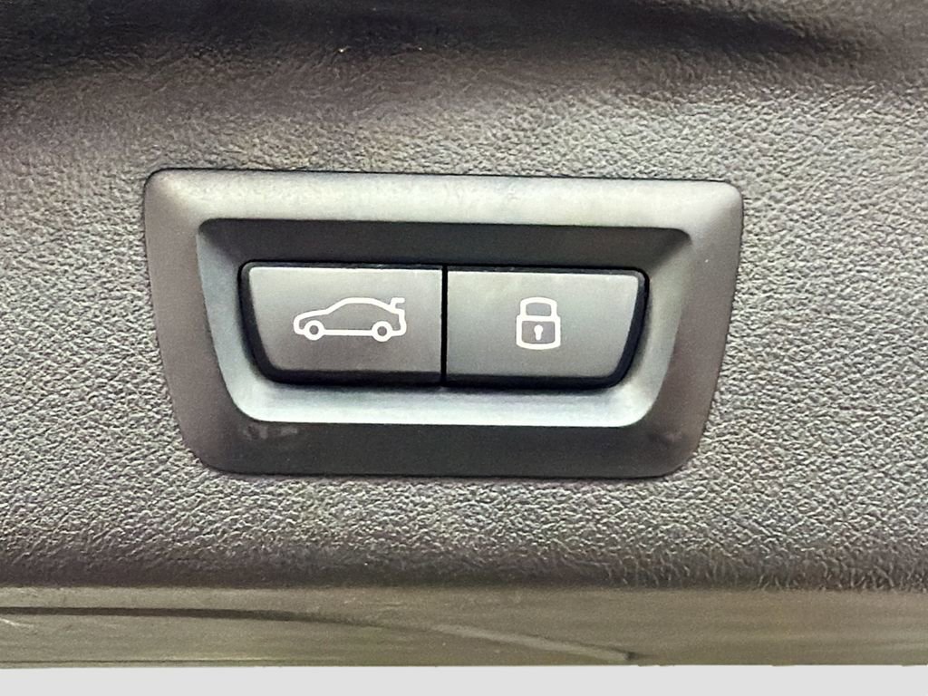 Used 2024 BMW X7 xDrive40i image 14