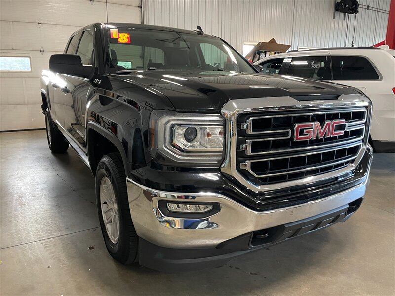 Used 2018 GMC Sierra 1500 SLE w/ SLE Value Package AWD/4WD image 4