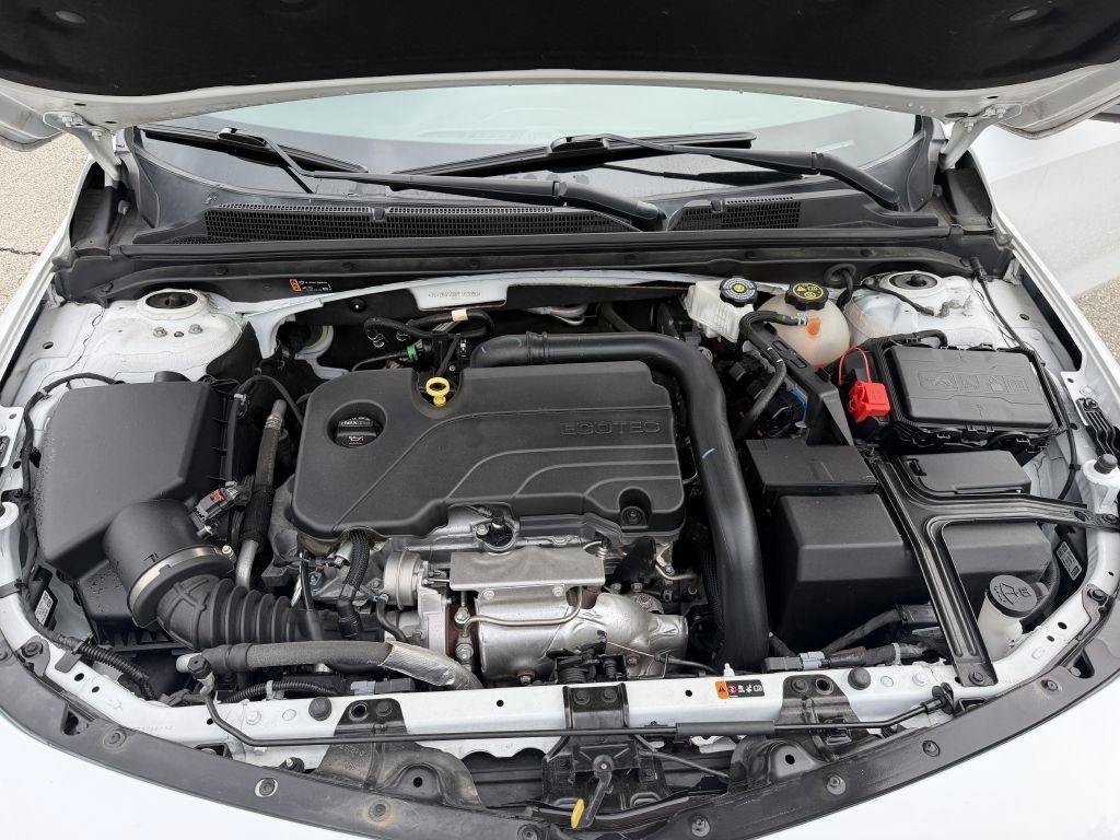 Used 2023 Chevrolet Malibu LS FWD image 17