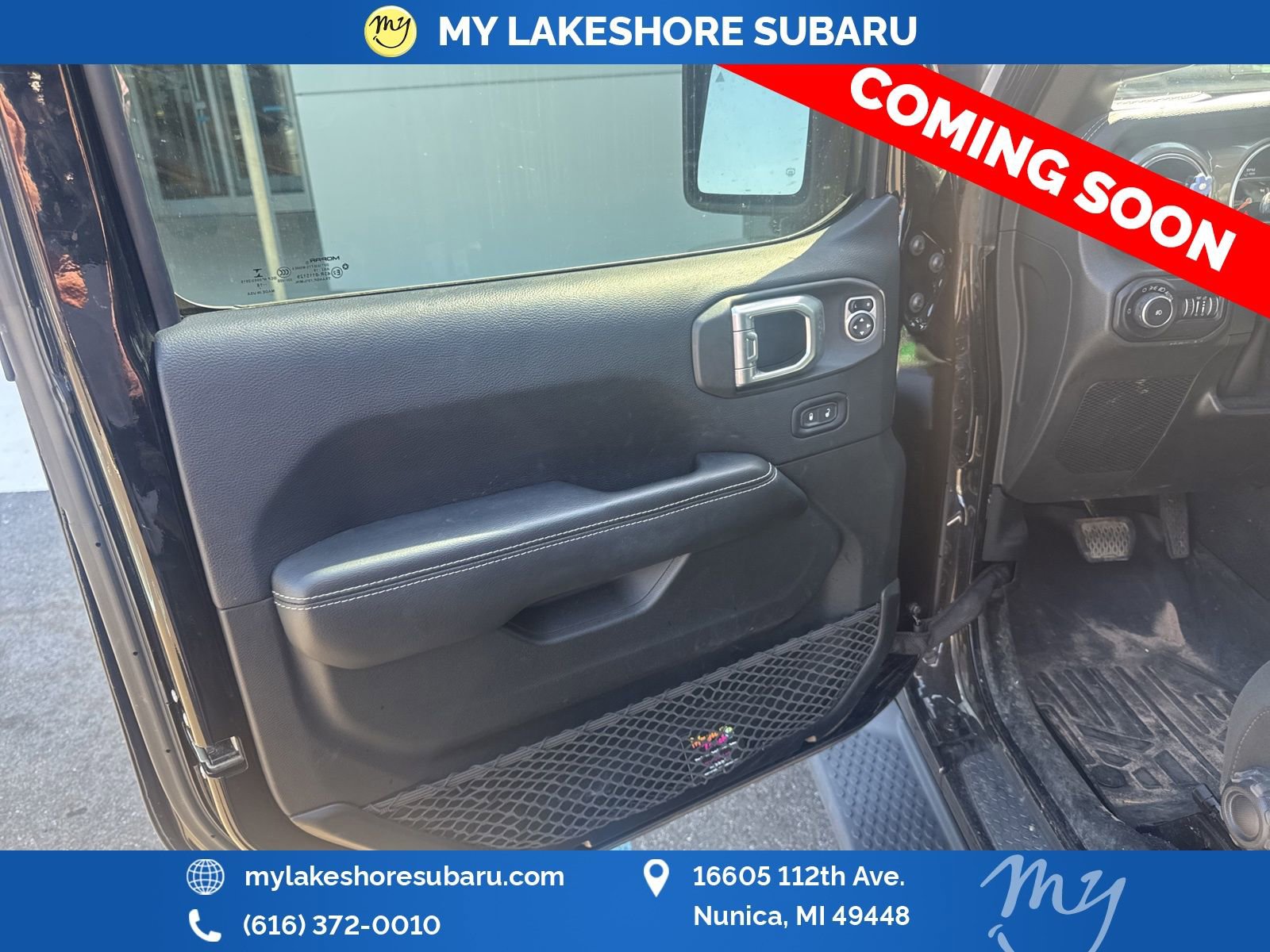 Used 2018 Jeep Wrangler Unlimited Sahara AWD/4WD image 14