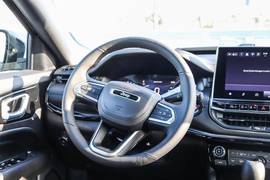 New 2026 Jeep Compass Latitude AWD/4WD image 17