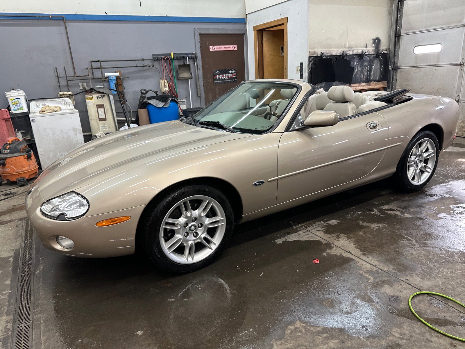 Used 2001 Jaguar XK8 Convertible image 11