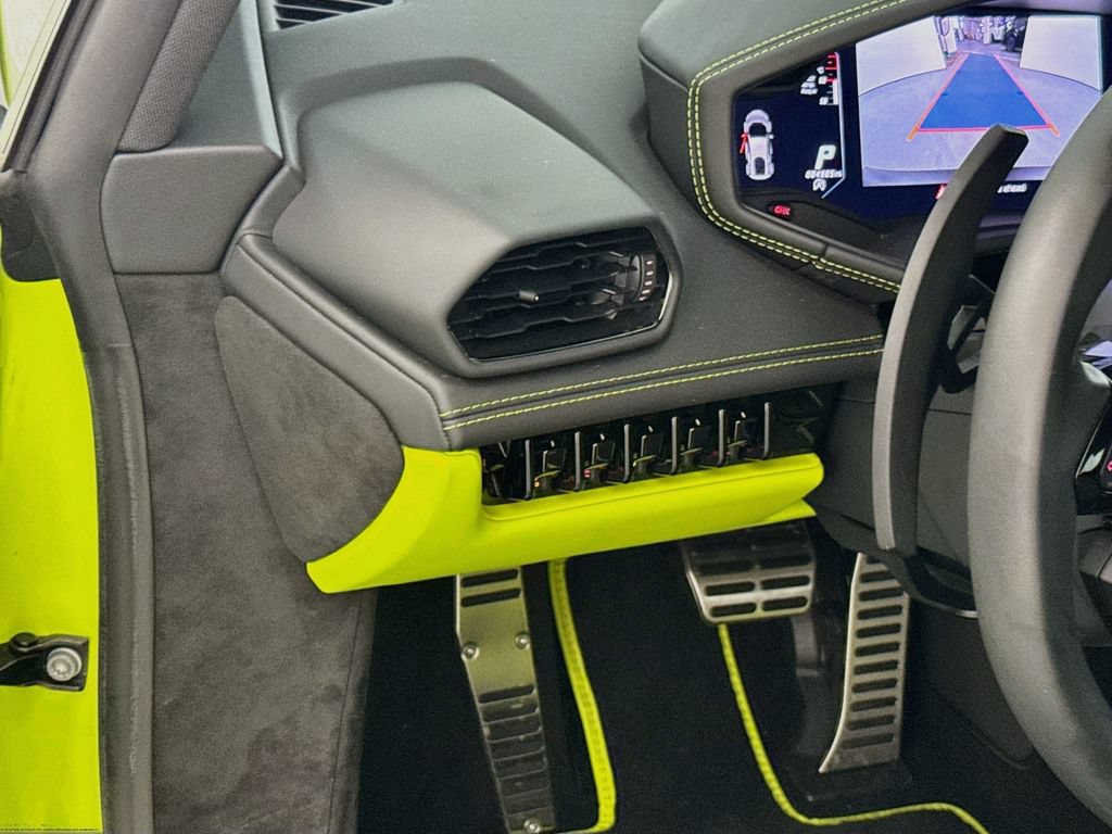 Used 2023 Lamborghini Huracan Tecnica RWD image 10