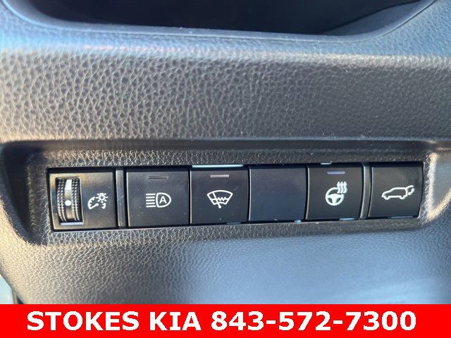 Used 2020 Toyota RAV4 XLE image 17