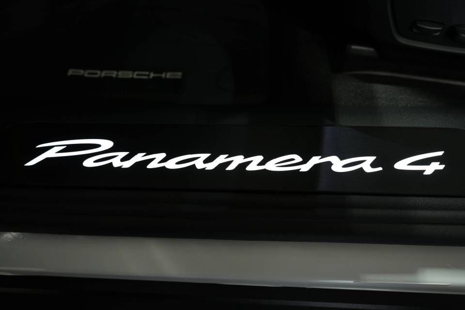 New 2025 Porsche Panamera 4 image 32
