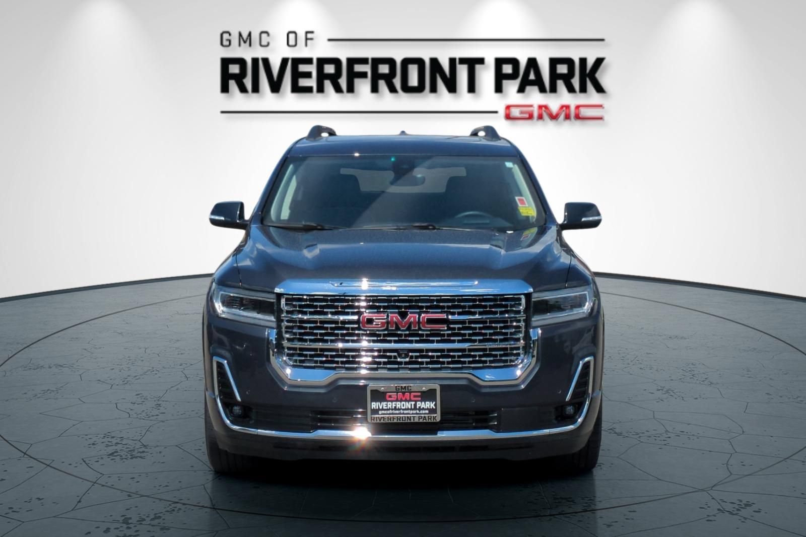Used 2023 GMC Acadia Denali w/ Denali Ultimate Package AWD/4WD image 8