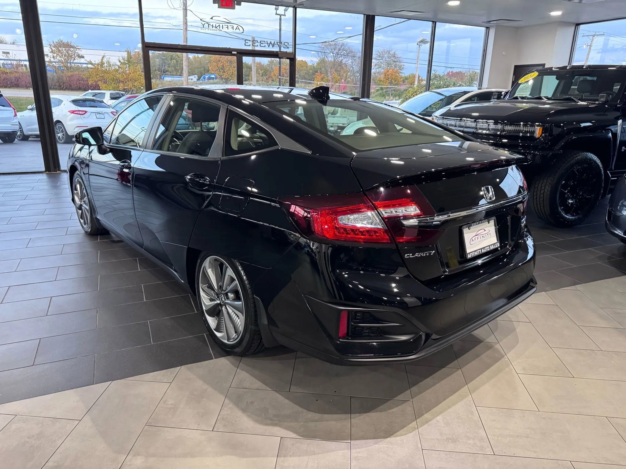 Used 2018 Honda Clarity Touring image 3