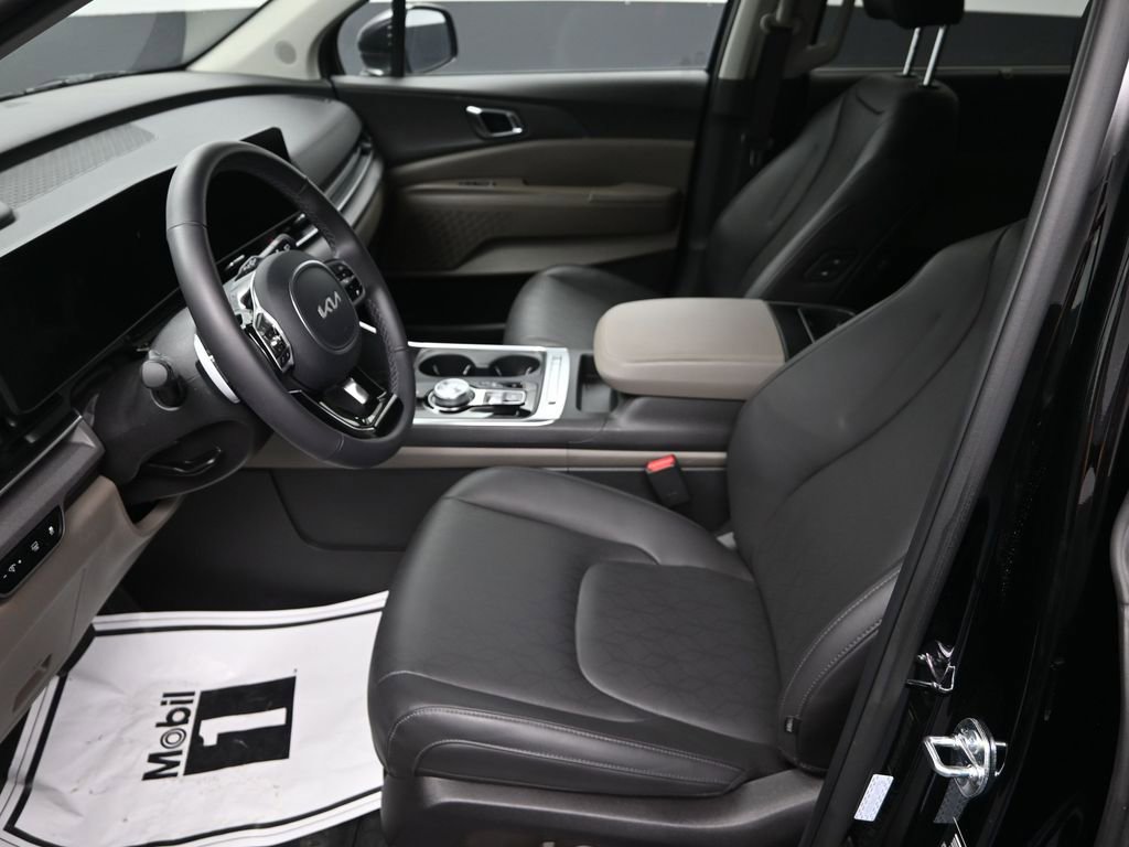 Certified 2026 Kia Carnival EX image 14