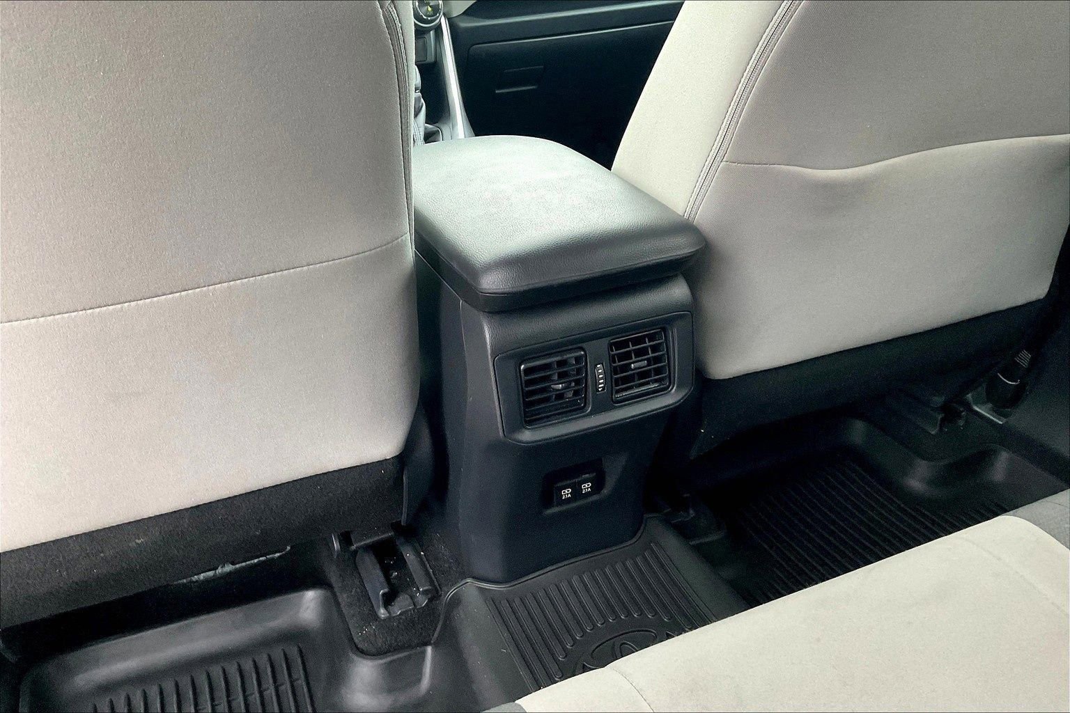 Used 2019 Toyota RAV4 XLE image 37