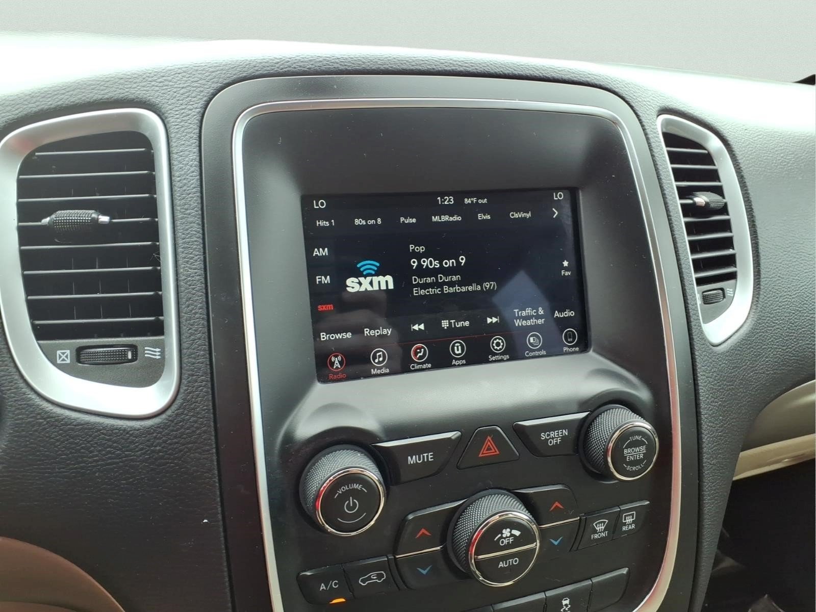 Used 2019 Dodge Durango SXT w/ 3rd Row Seating Group AWD/4WD image 20