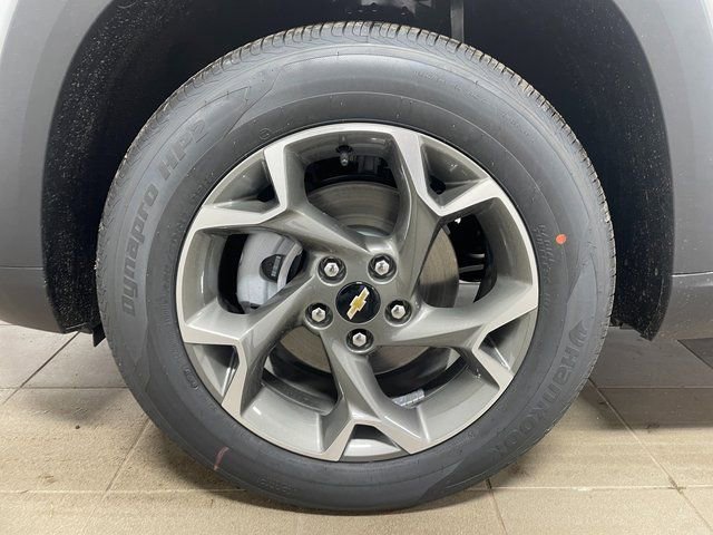 New 2026 Chevrolet Trax LT w/ Driver Confidence Package FWD image 7