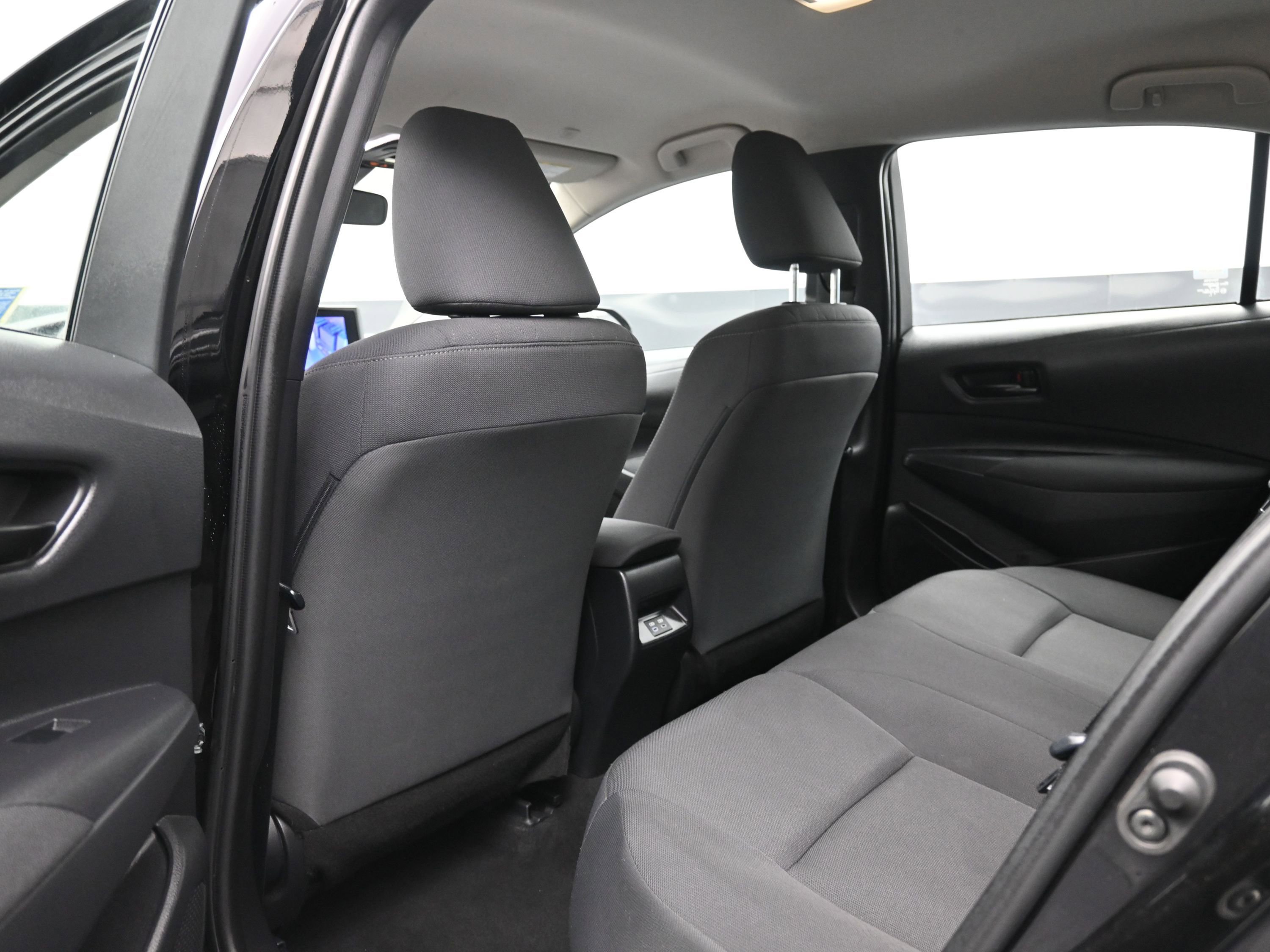 Used 2023 Toyota Corolla LE image 22