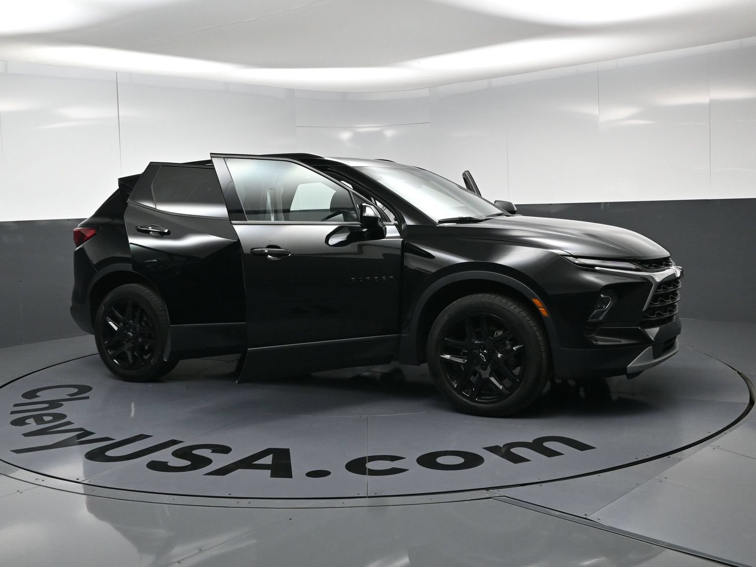 Used 2024 Chevrolet Blazer LT w/ Convenience Package FWD image 24
