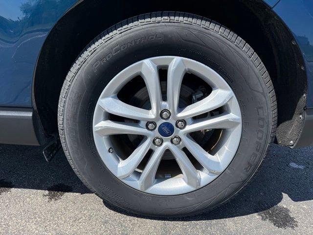 Used 2020 Ford Edge SEL w/ Convenience Package AWD/4WD image 10