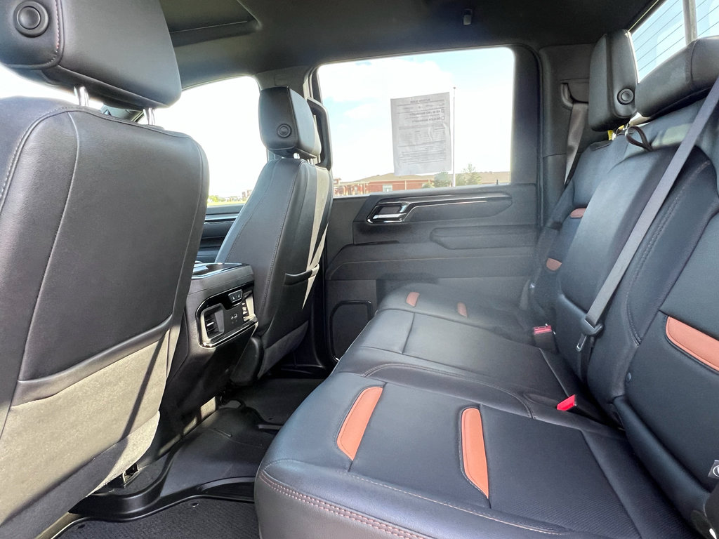Used 2025 GMC Sierra 2500 AT4 w/ AT4 Premium Plus Package image 14