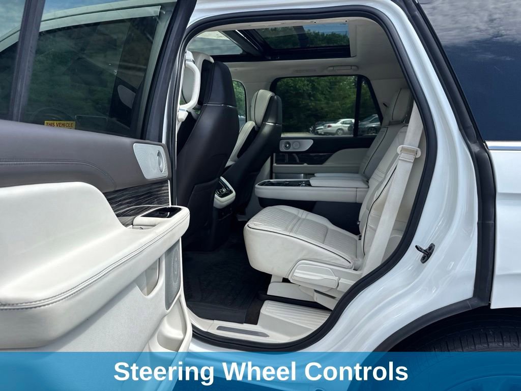 Used 2020 Lincoln Navigator Black Label w/ Cargo Convenience Package AWD/4WD image 16