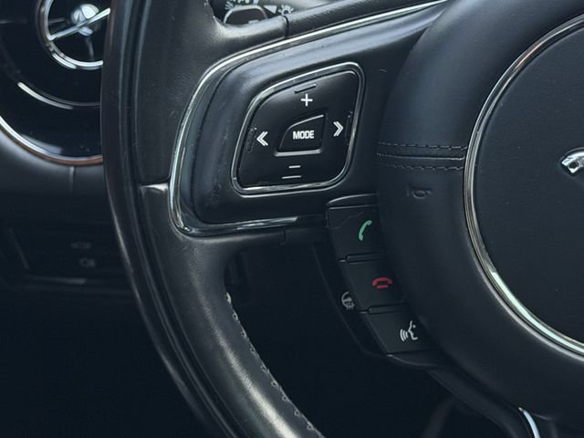 Used 2015 Jaguar XJ L Portfolio RWD image 13