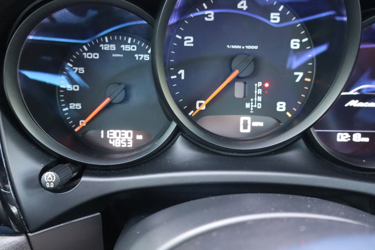 Used 2017 Porsche Macan image 34