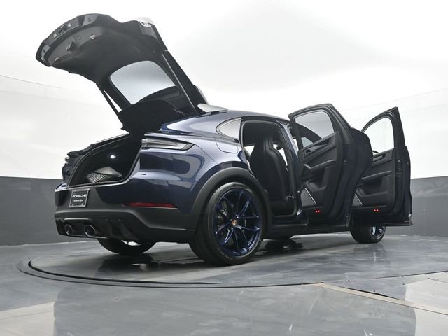 New 2026 Porsche Cayenne Turbo GT image 27