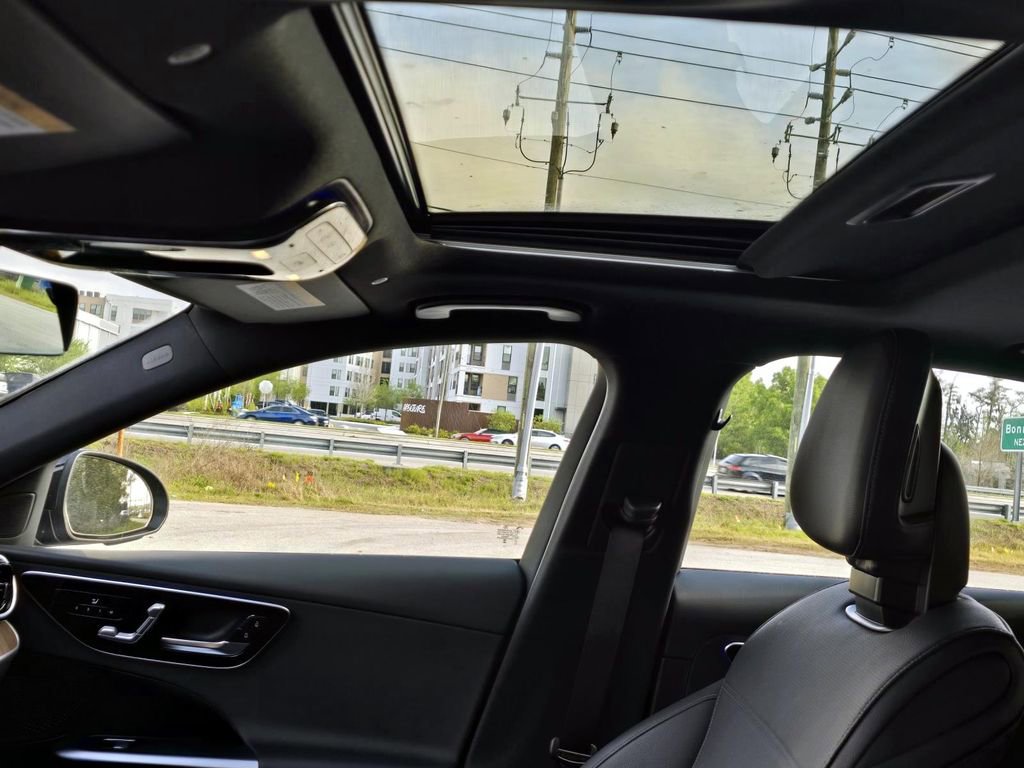 Used 2025 Mercedes-Benz C 300 Sedan image 16