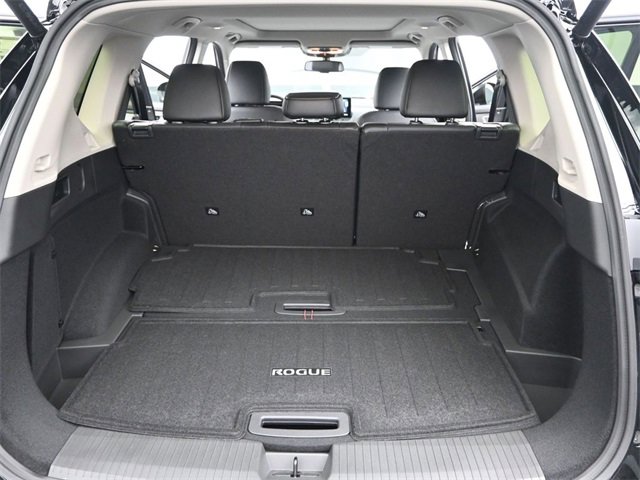 New 2026 Nissan Rogue Platinum image 11