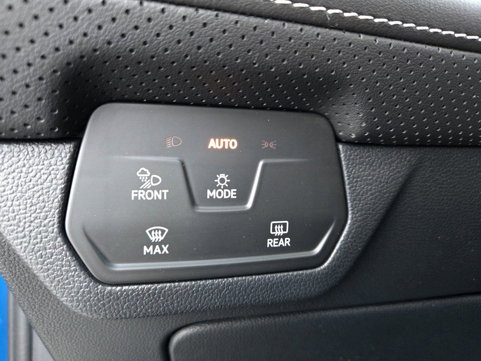 New 2025 Volkswagen Atlas SEL Premium R-Line image 17