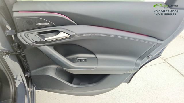 Used 2025 Audi A6 e-tron Premium Plus w/ Premium Plus image 29