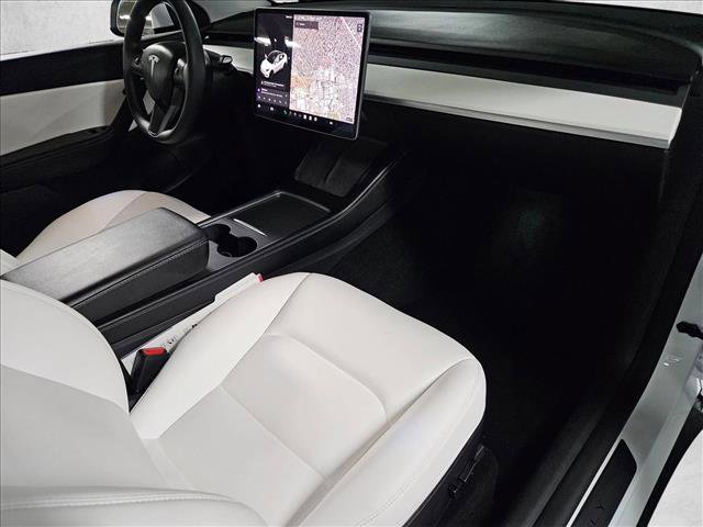 Used 2021 Tesla Model Y Long Range image 21