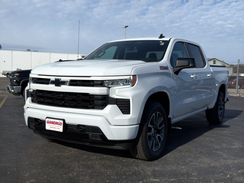 Used 2022 Chevrolet Silverado 1500 RST image 2