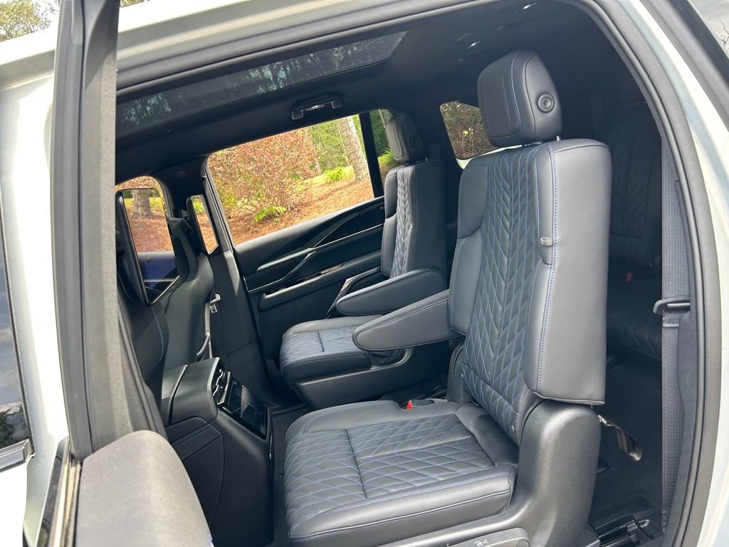 Used 2025 Cadillac Escalade IQ Sport 1 w/ Smart Trailering package AWD/4WD image 47