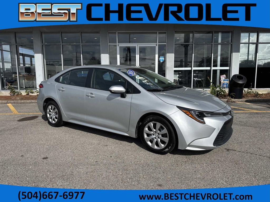 Used 2024 Toyota Corolla LE image 1