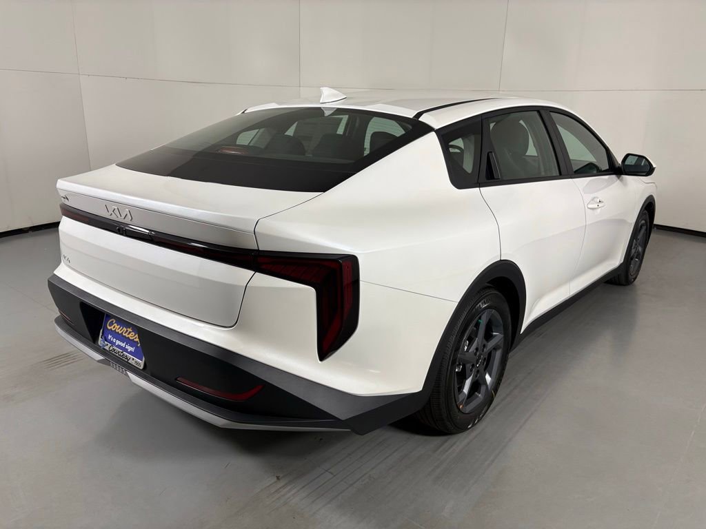 New 2026 Kia K4 LXS image 8