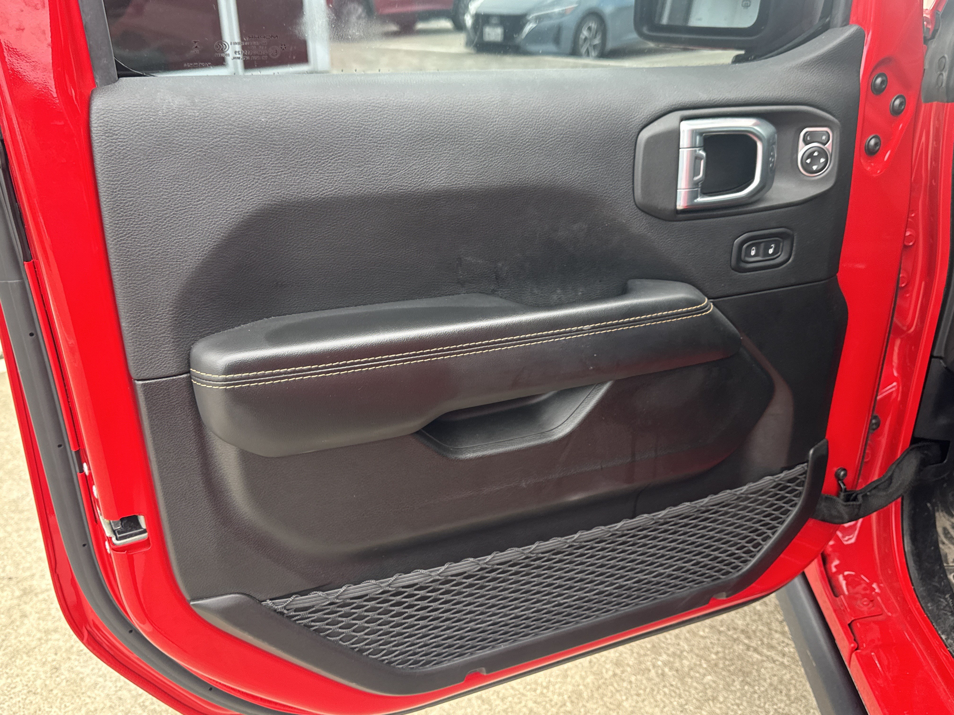 Used 2025 Jeep Gladiator Sport AWD/4WD image 3