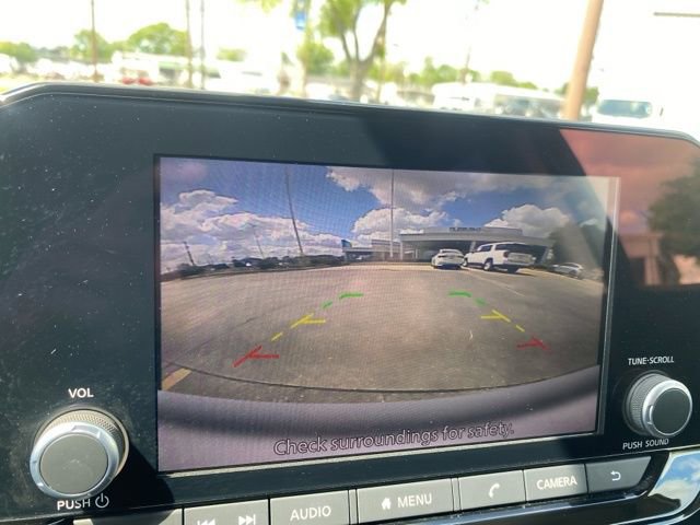 Used 2025 Nissan Pathfinder SV image 26