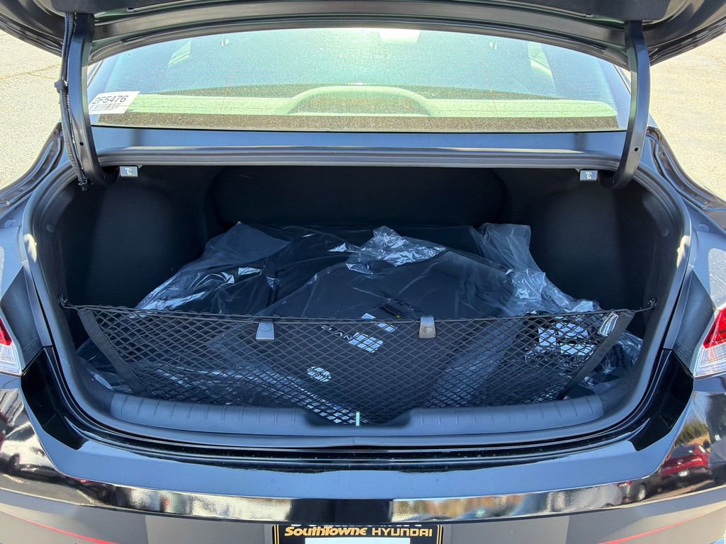 New 2026 Hyundai Elantra Blue image 18