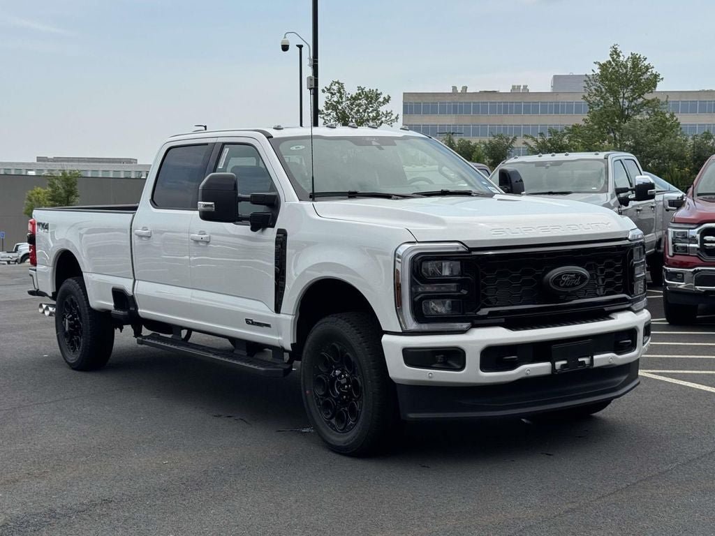 New 2026 Ford F350 Lariat w/ Black Appearance Package