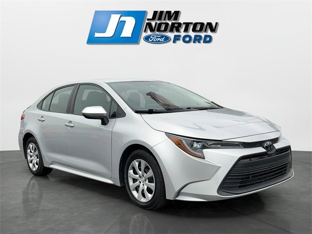 Used 2024 Toyota Corolla LE image 1
