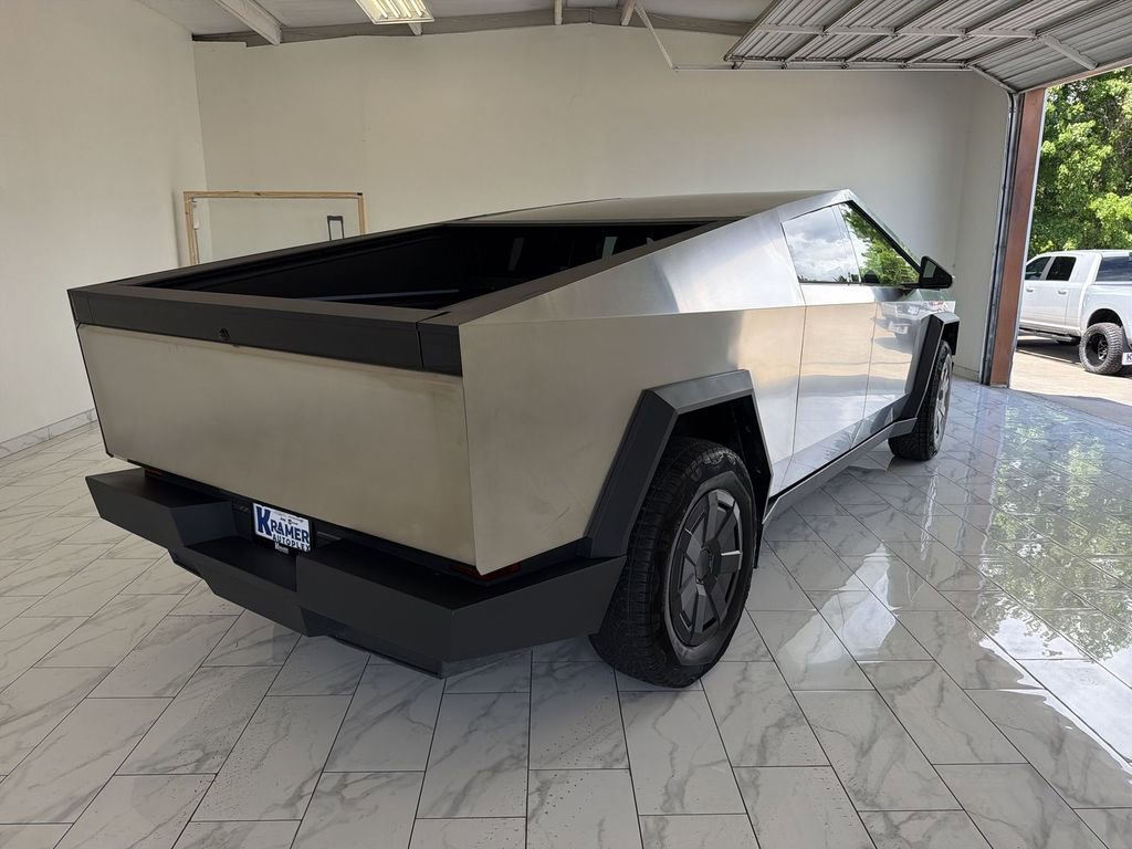 Used 2025 Tesla Cybertruck AWD Crew Cab image 8