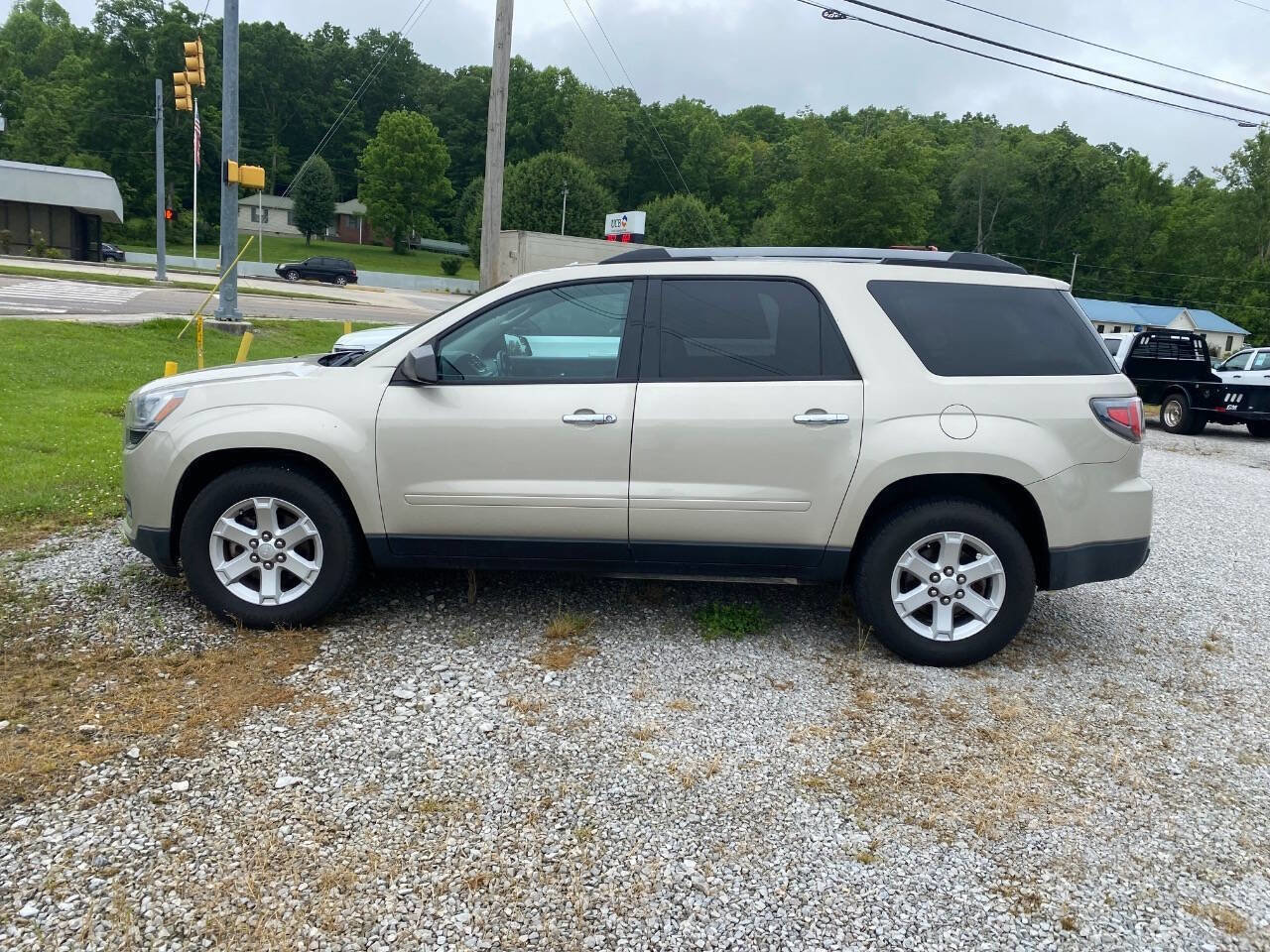 Used 2013 GMC Acadia SLE image 5