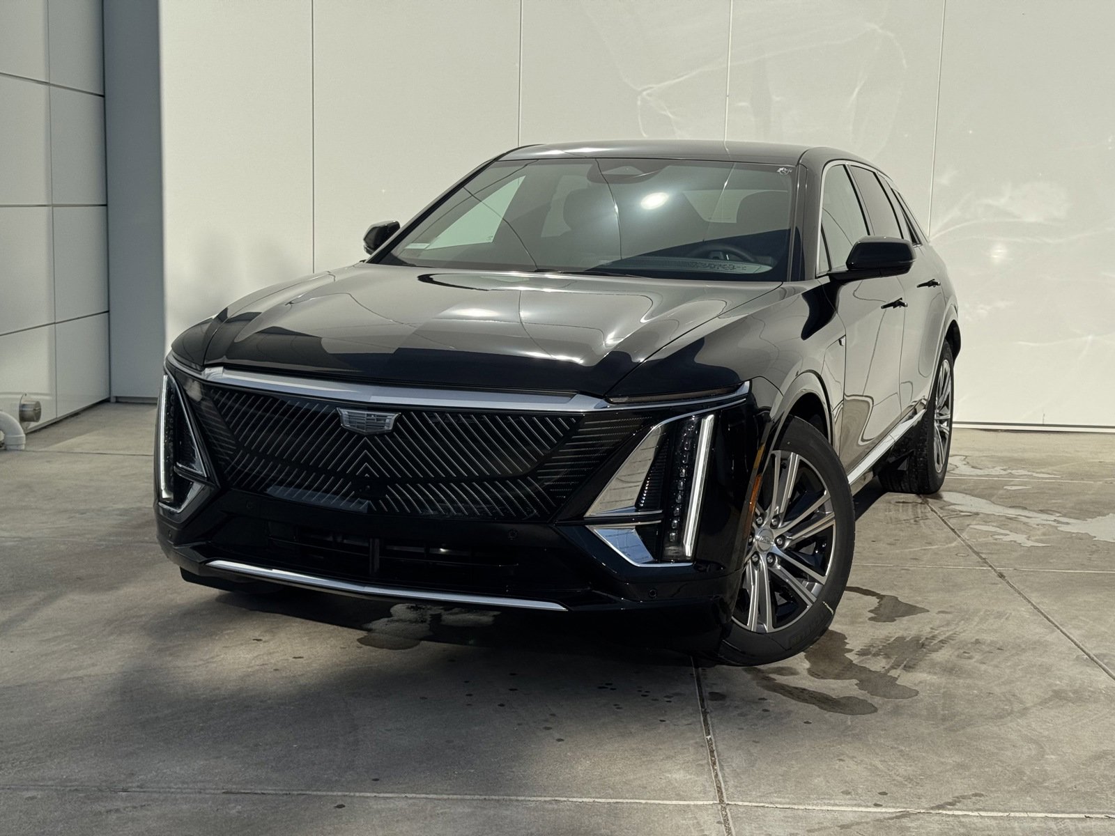 New 2025 Cadillac Lyriq Luxury
