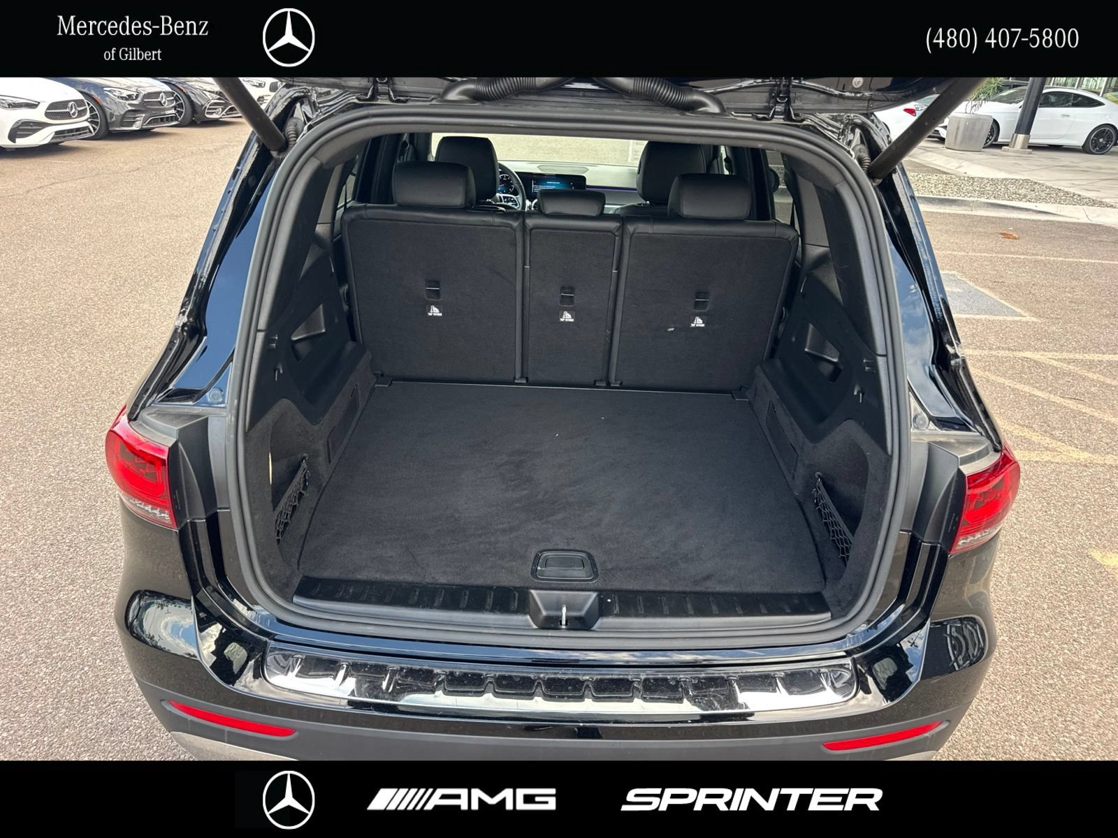 Used 2023 Mercedes-Benz GLB 250 w/ Premium Package image 7