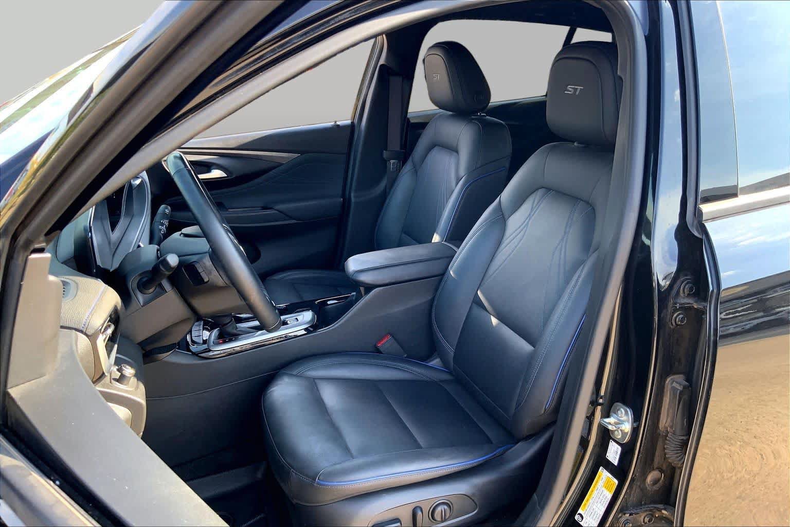 Used 2024 Buick Envista Sport Touring w/ Convenience I Package FWD image 8