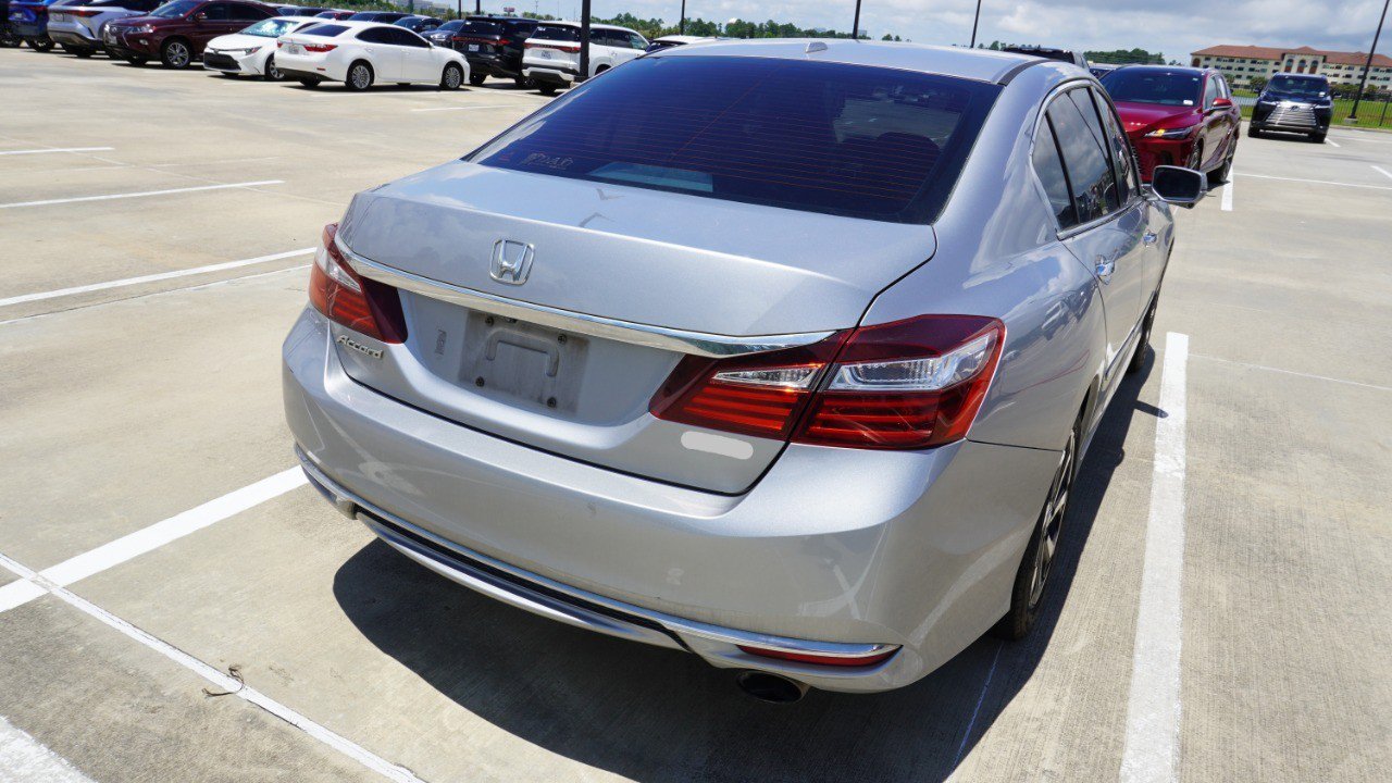 Used 2016 Honda Accord EX image 6