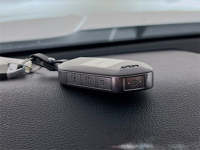 Used 2023 Kia Telluride EX w/ EX Captain's Chair Package image 31