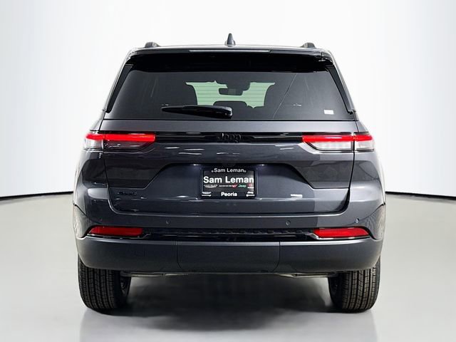 New 2025 Jeep Grand Cherokee Altitude image 6