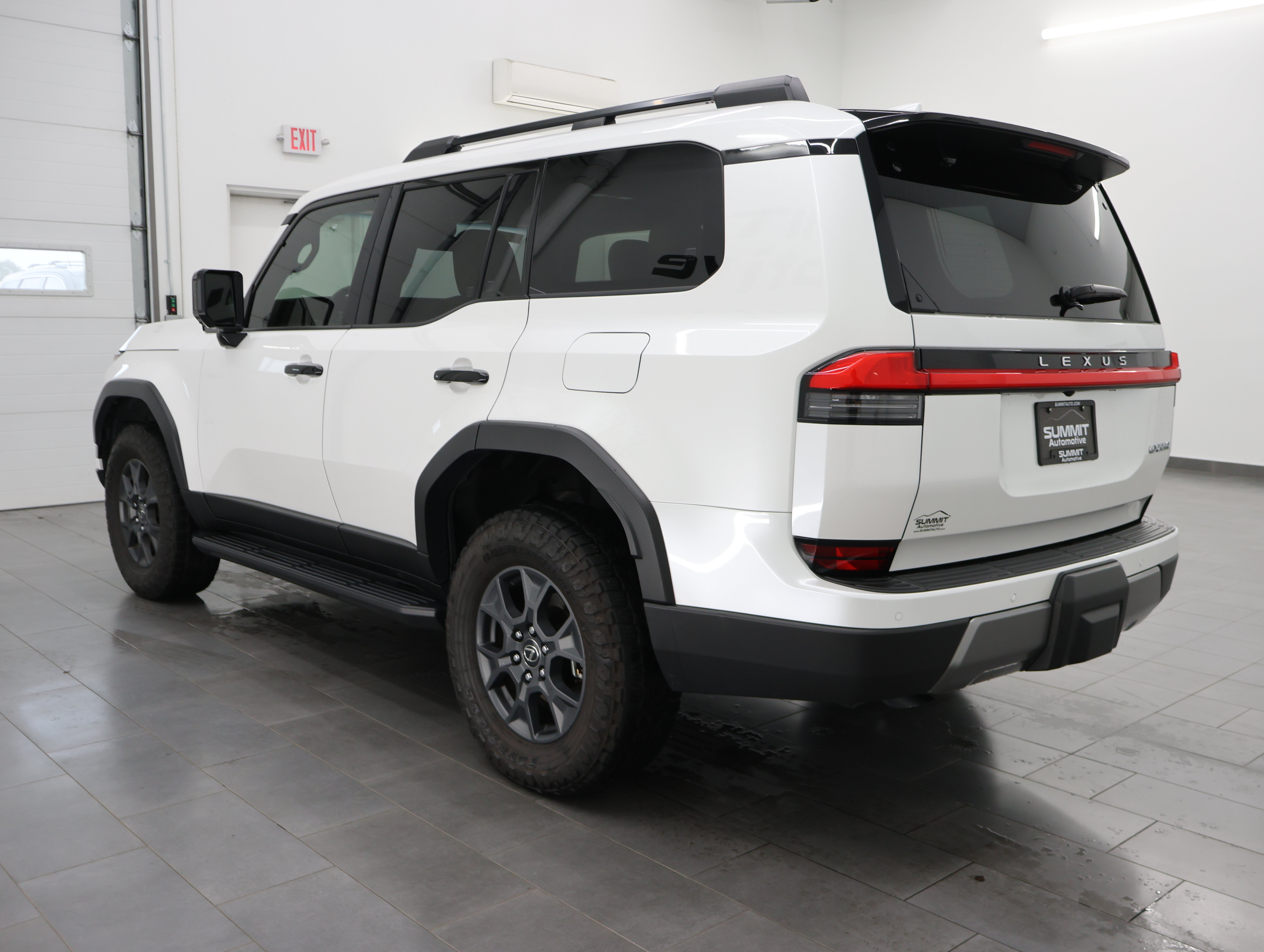 Used 2024 Lexus GX 550 AWD/4WD image 6