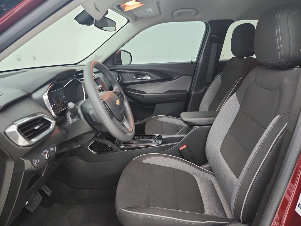 Used 2023 Chevrolet TrailBlazer LT FWD image 19