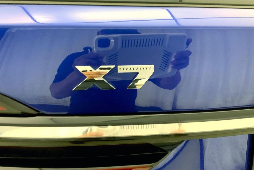 Certified 2026 BMW X7 M60i AWD/4WD image 7